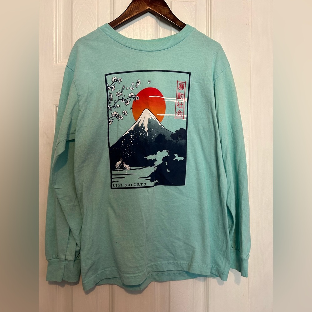 riot society long sleeve